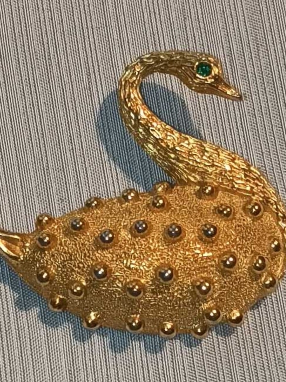 Vintage KJL Kenneth Jay Lane Gold Tone Swan Brooch Pin Emerald Green Eye